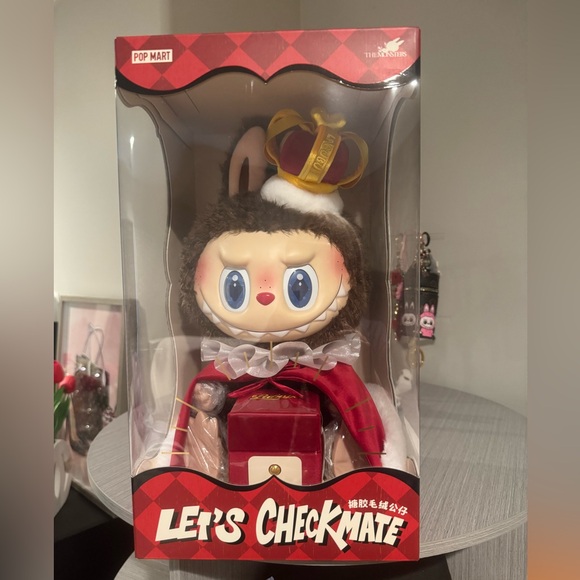 Pop Mart The Monsters Let’s Checkmate Plush King - Picture 1 of 4